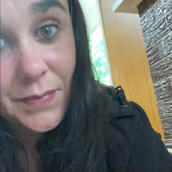 Meet your Posher, Karen - Picture 1 of 1